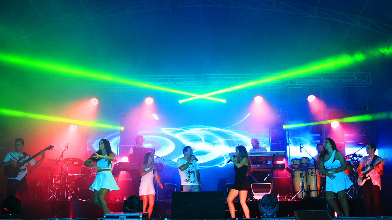 LIFE Tour 2015 – Home 2